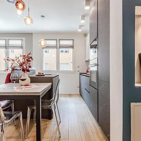 Apartment Nuovo Con Posto Auto Privato A 5 Min A Piedi Dal Centro