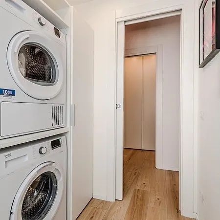 Διαμέρισμα Nuovo Con Posto Auto Privato A 5 Min A Piedi Dal Centro *