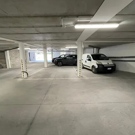 Nuovo Con Posto Auto Privato A 5 Min A Piedi Dal Centro Lejlighed *